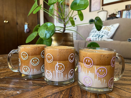 Smiley Face Outline Mug